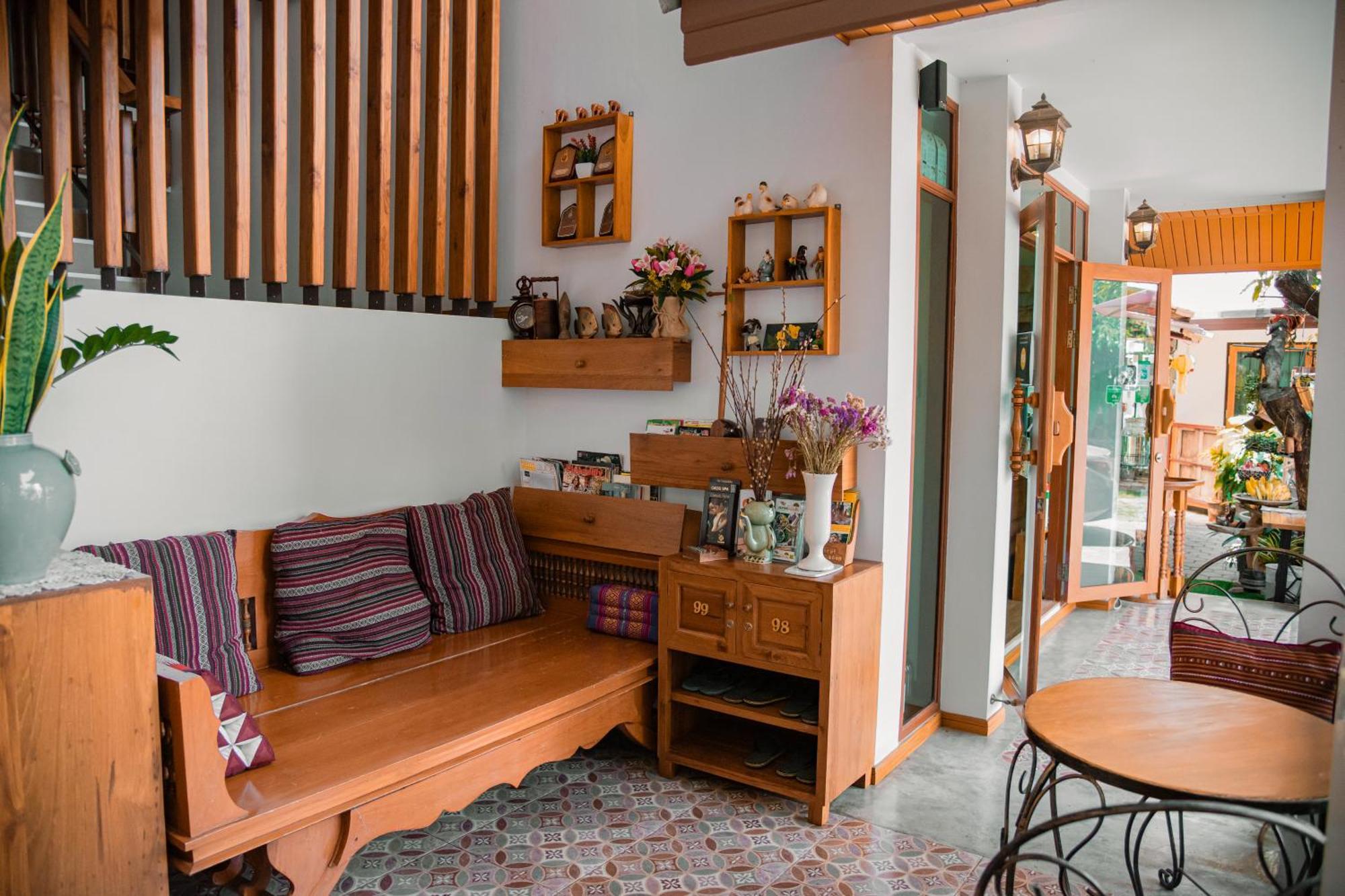 Gordnuea Boutique House Bed & Breakfast Chiang Mai Exterior photo