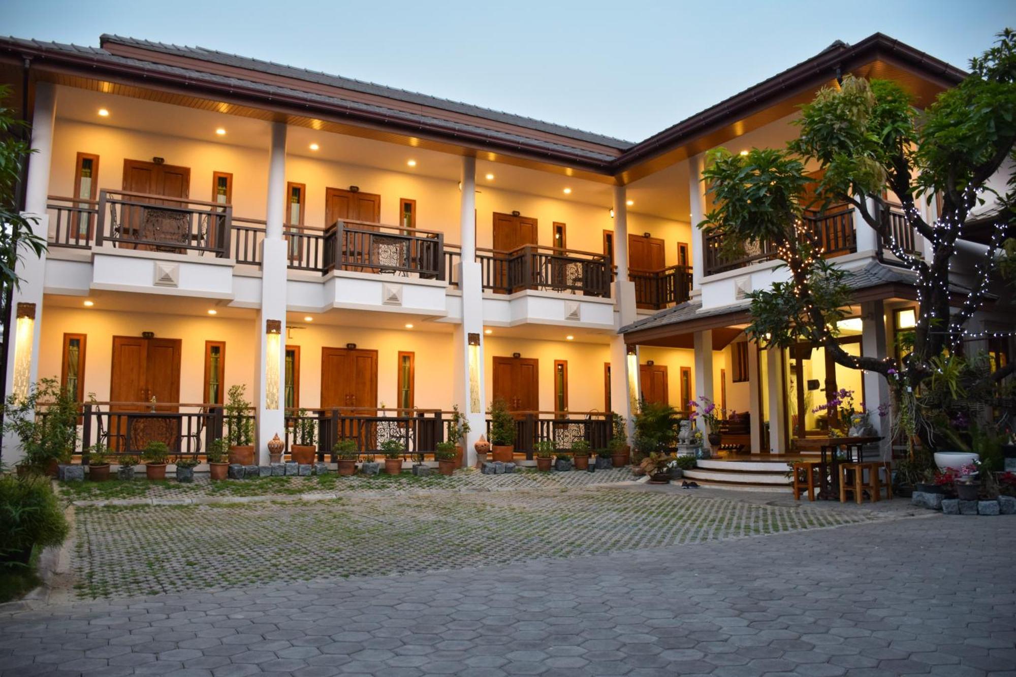 Gordnuea Boutique House Bed & Breakfast Chiang Mai Exterior photo