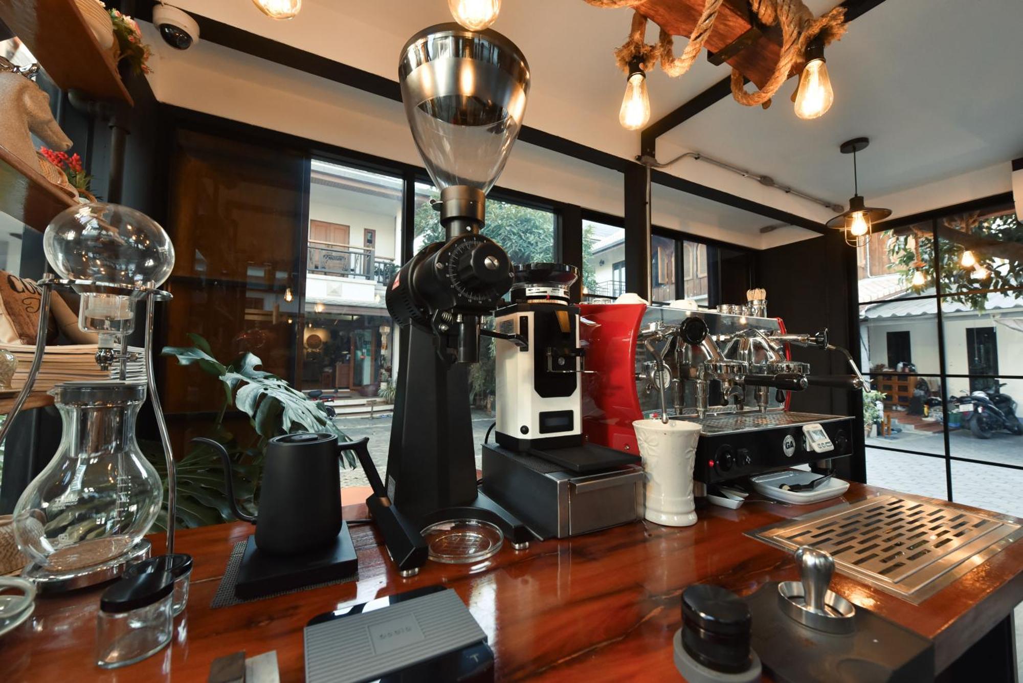 Gordnuea Boutique House Bed & Breakfast Chiang Mai Exterior photo