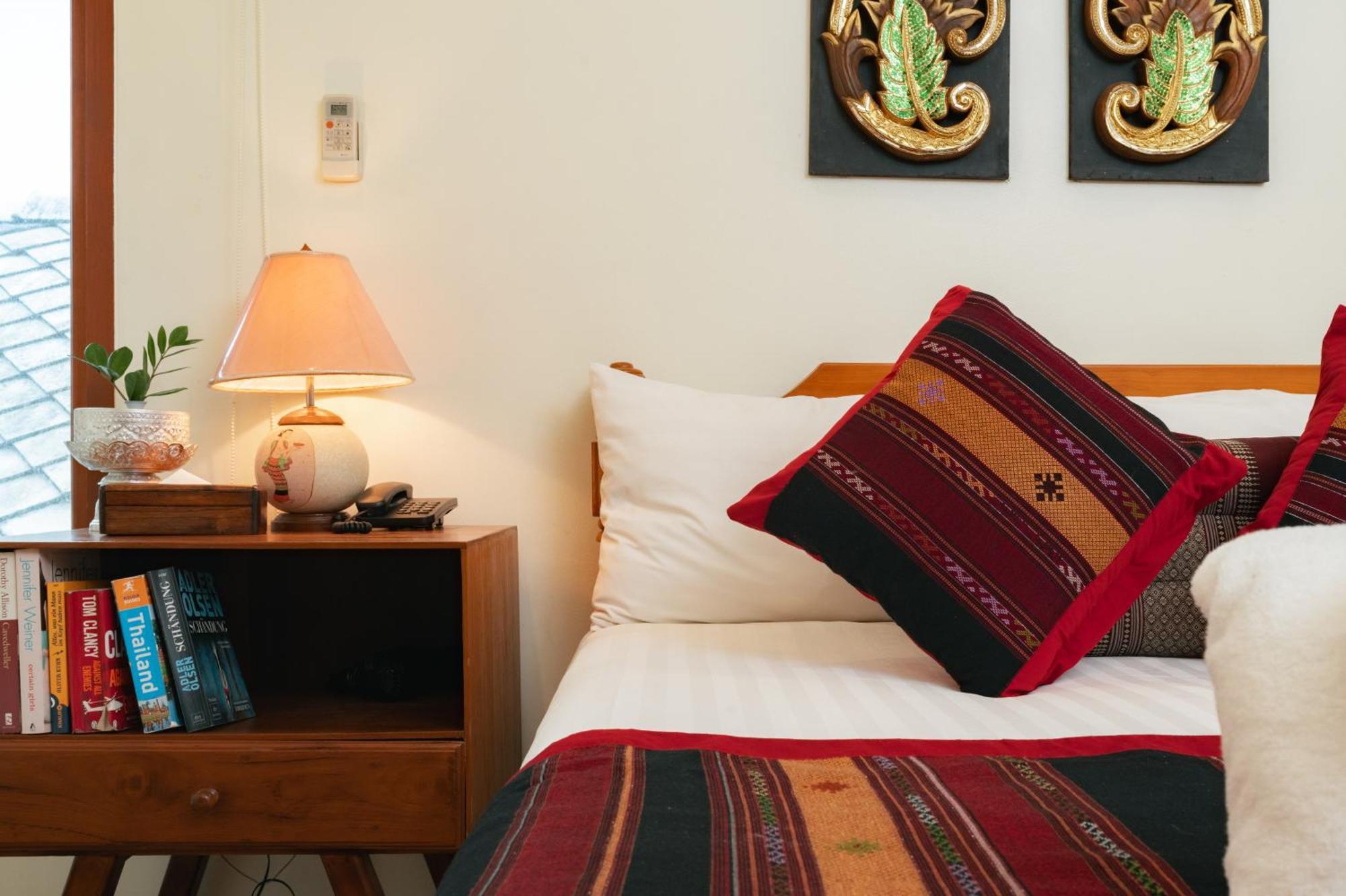 Gordnuea Boutique House Bed & Breakfast Chiang Mai Exterior photo